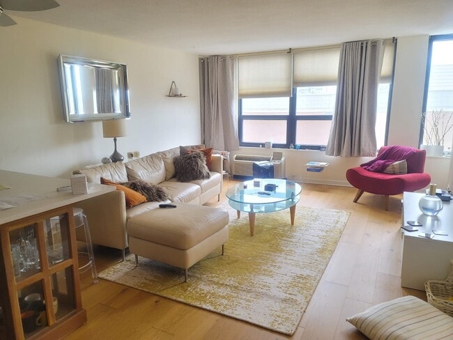 Building Photo - 5100 N Marine Dr