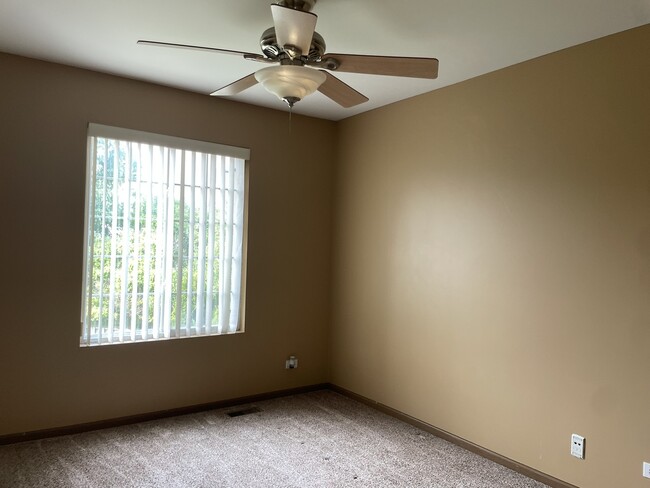 Building Photo - 969 Mesa Dr