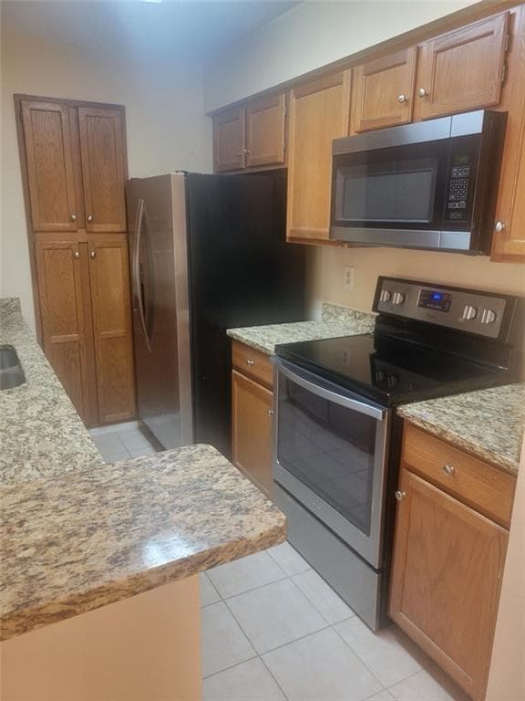 Building Photo - 23212 Plantation Dr NE