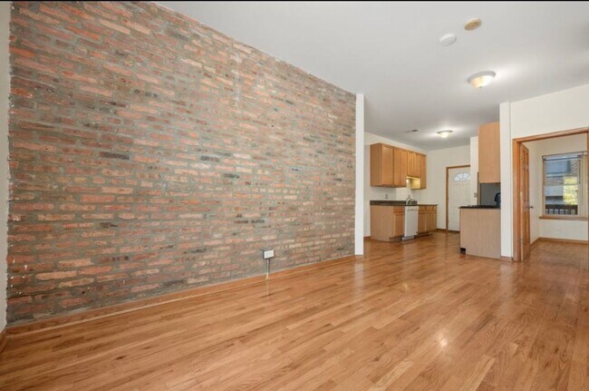 Building Photo - Spacious 2-Bedroom, 2-Bath Condo AVAILABLE NOW