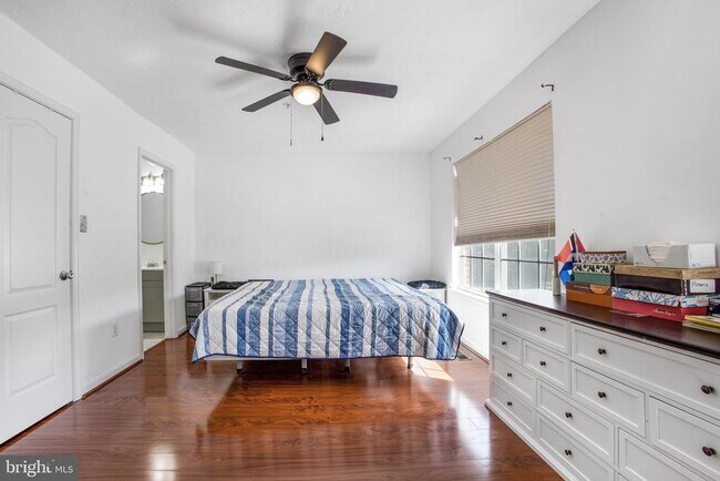 Building Photo - 9820 Berrywood Ct