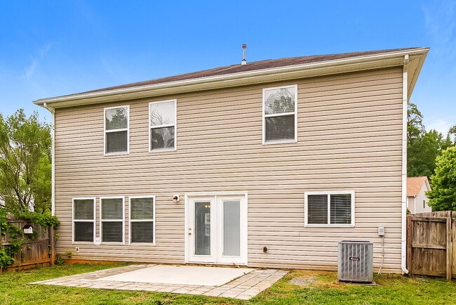 Building Photo - 9630 Falling Stream Dr