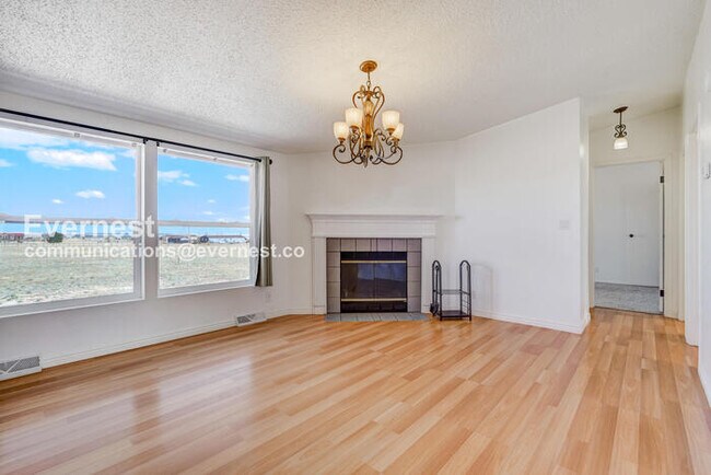 Building Photo - 1385 Antelope Dr