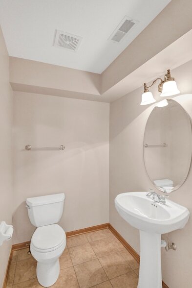 Building Photo - 10549 Wakefield Ln