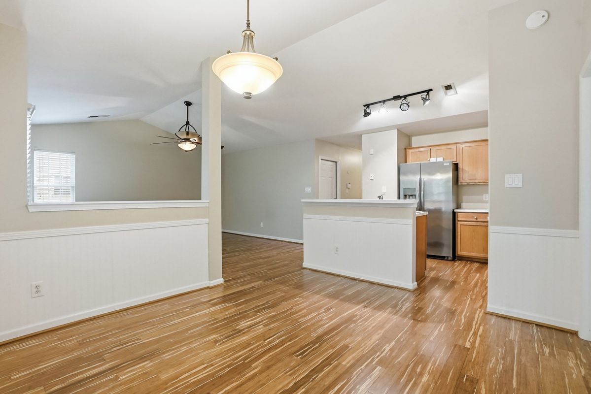 Building Photo - 2830 Black Walnut Ln