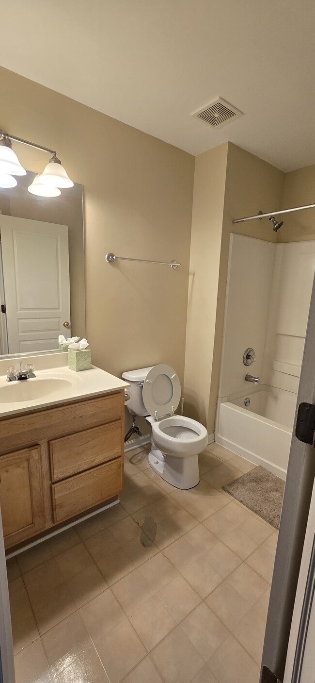 Building Photo - 2986 Peachtree Cir