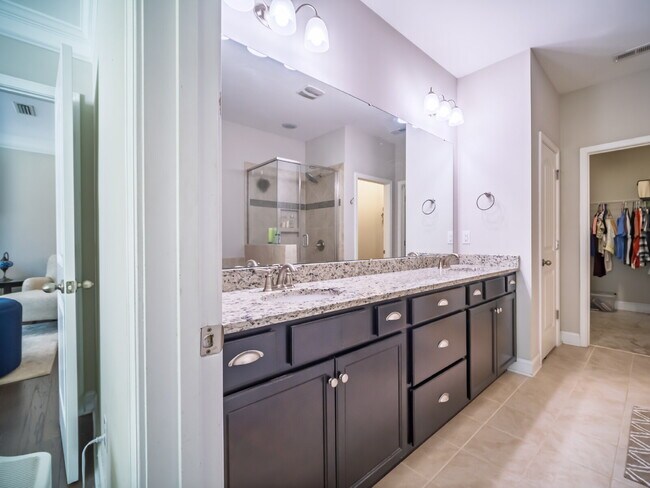 Building Photo - 4190 La Crema Dr