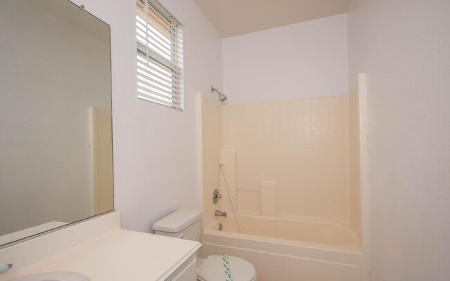 Building Photo - Stunning 3 Bedroom Home in Calavera Hills in Carlsbad