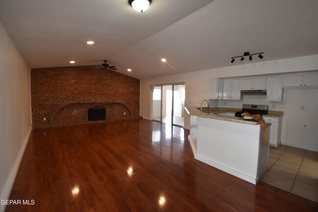 Building Photo - 3417 Guthrie St