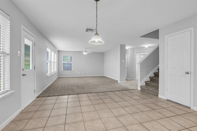 Building Photo - 23610 Hidden Maple Dr