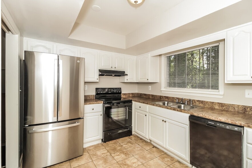 Building Photo - 4676 Pueblo Dr SW