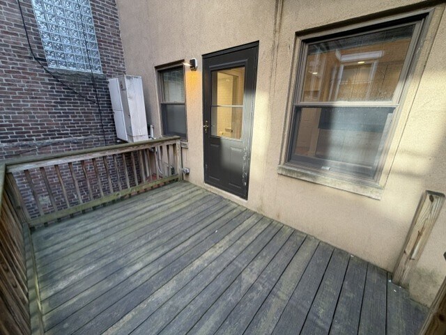 Building Photo - 11 Thacher Ct
