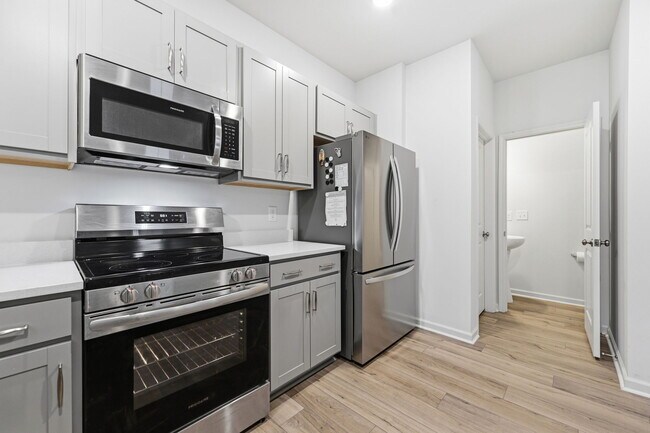 Building Photo - 305 Ruby Baird Dr