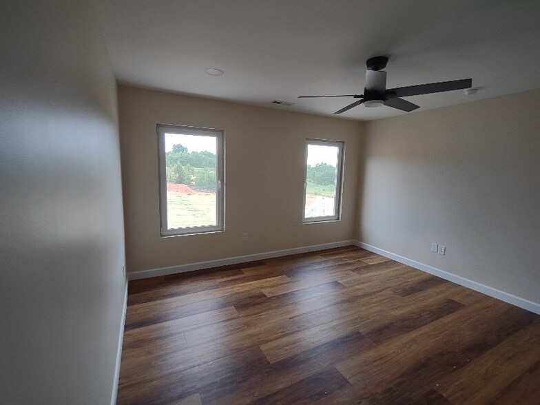 Building Photo - 434 Turpin Rd