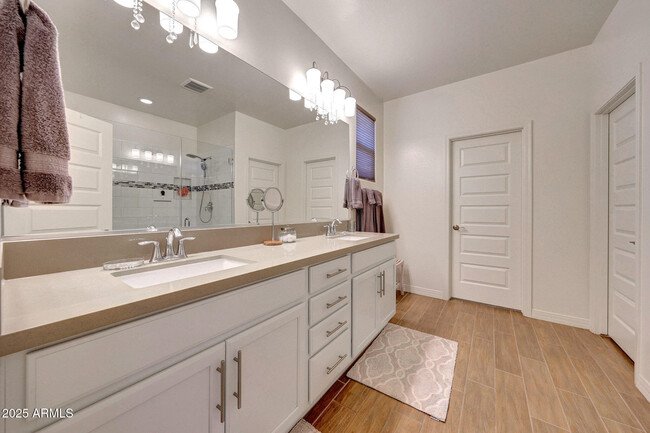 Building Photo - 8490 S 165th Dr