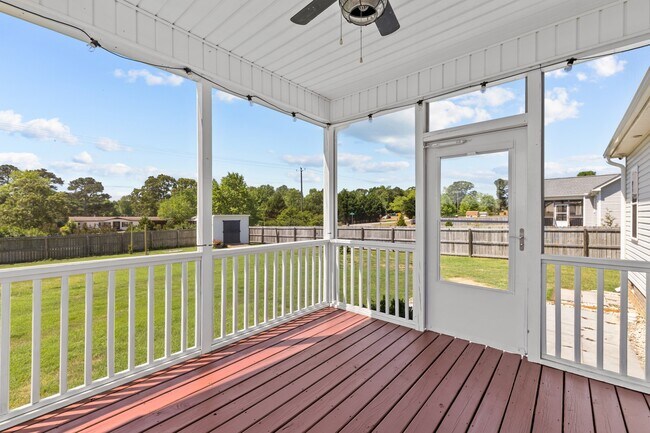 Building Photo - 36 Grazing Meadows Dr