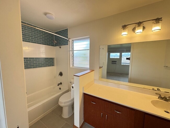Building Photo - For rent: 98-1433 Kaahumanu St. #F, Aiea, ...