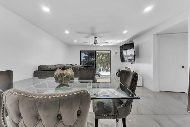 Building Photo - 14476 Amberly Ln