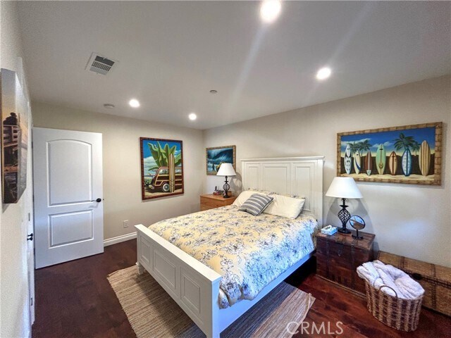 Building Photo - 104 Avenida Caballeros