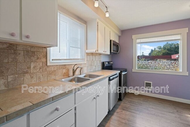 Building Photo - 2311 Neals Ln