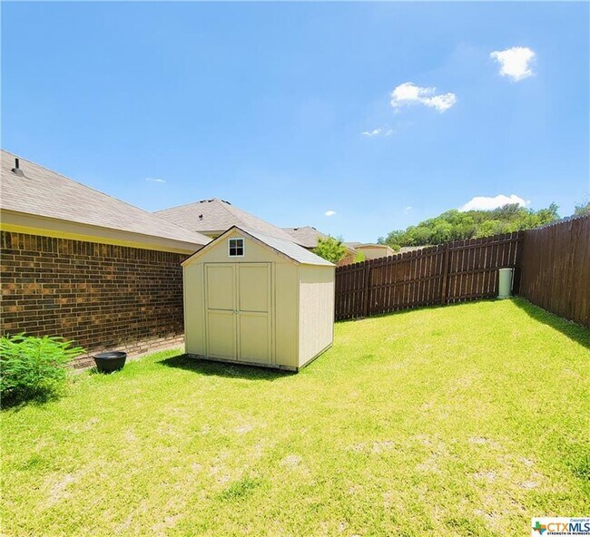 Building Photo - 4000 Flatrock Mountain Dr