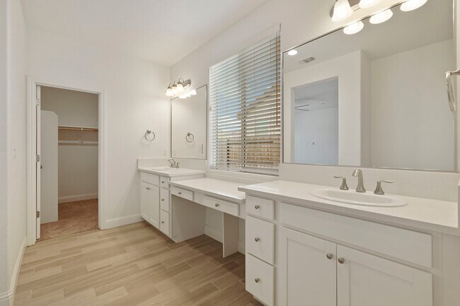 Building Photo - 3012 Salonie Ct