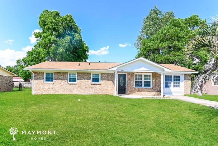 Primary Photo - 4414 Farmwood St