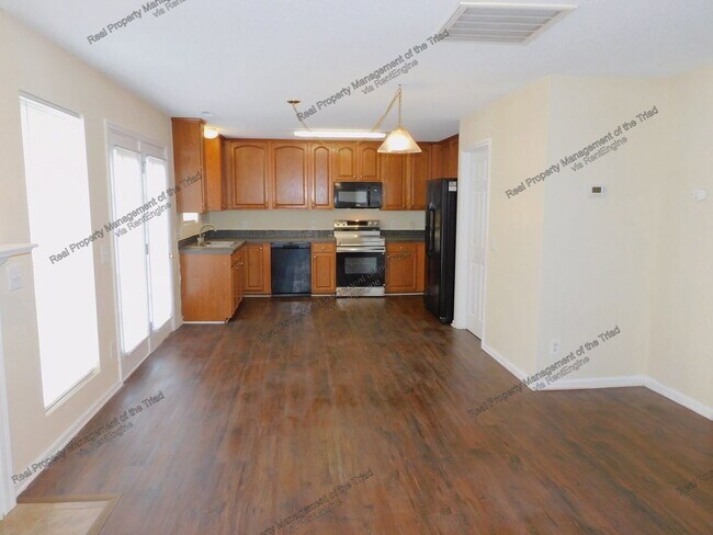 Building Photo - 3096 Canterbury Park Dr