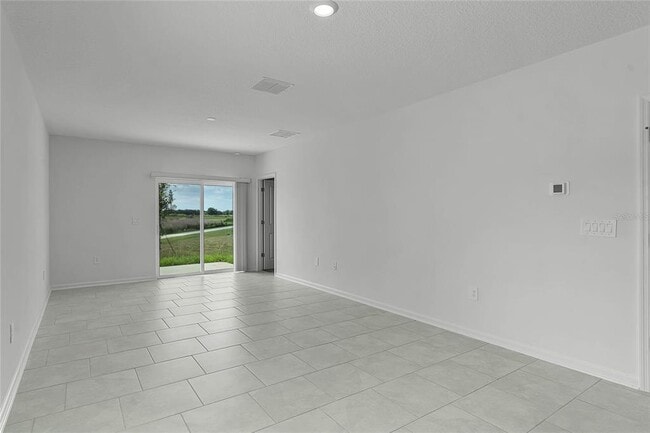Building Photo - 541 Bell Prairie Cir