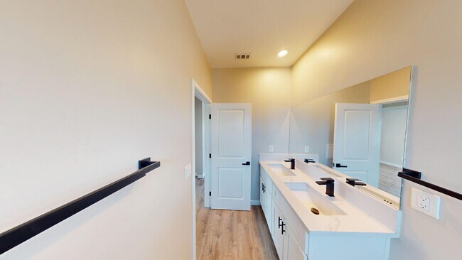 Building Photo - 4935 63rd St