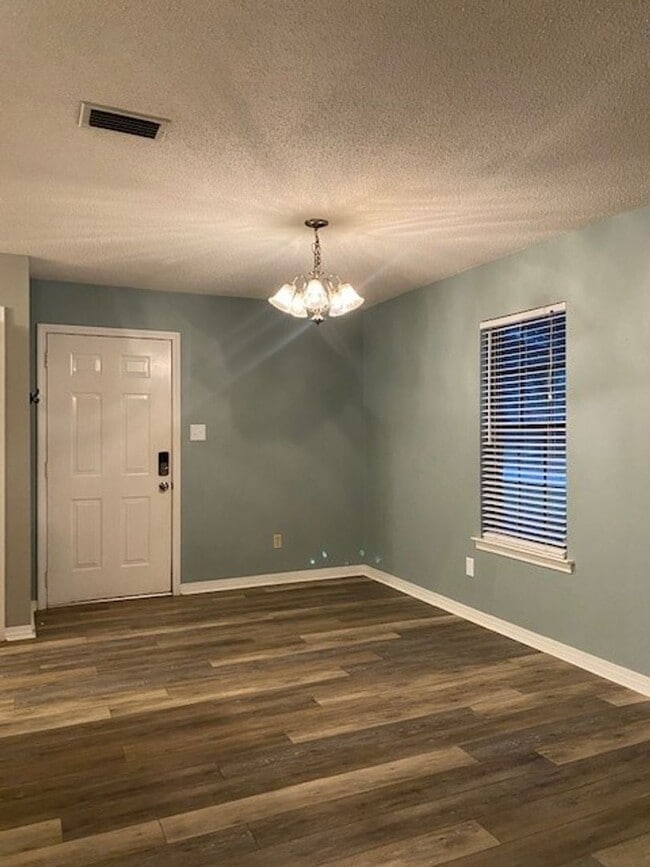 Building Photo - UPCOMING LISTING