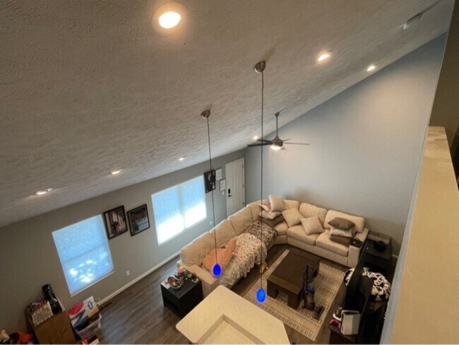 Building Photo - 2304 W George St