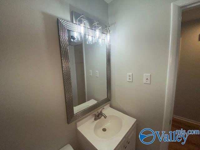 Building Photo - 706 Larry Dr