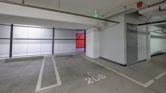 Building Photo - 650 Bellevue Way NE