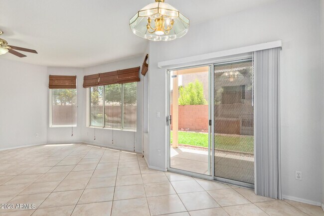 Building Photo - 3316 E Tierra Buena Ln