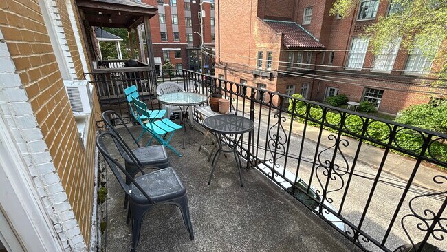 Building Photo - 12010 Paul Ave