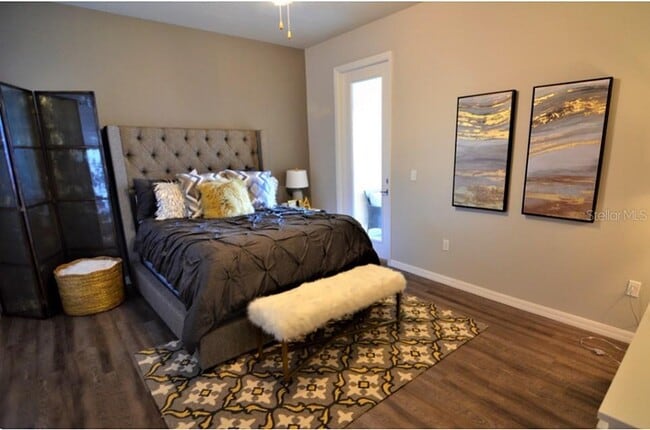 Building Photo - 9202 Portofino Wy