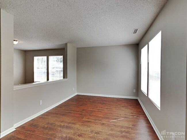 Building Photo - 5104 Mintvale Dr