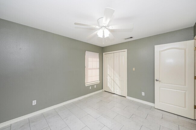 Building Photo - 205 W San Carlos St