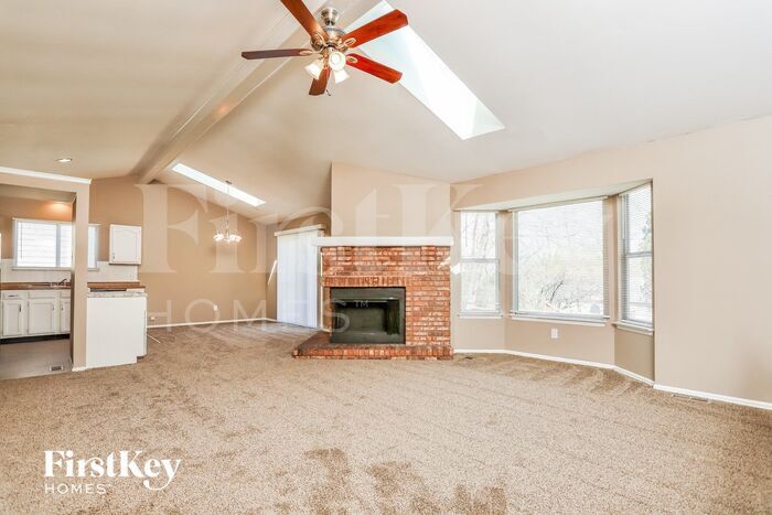 Building Photo - 4231 River Oaks Dr