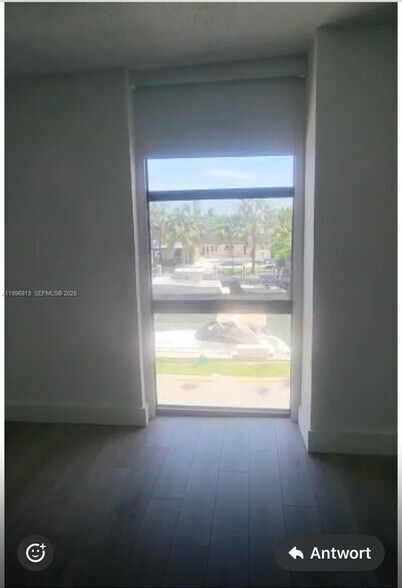 Building Photo - 2350 NE 135th St