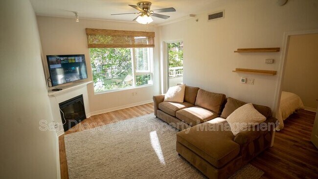 Building Photo - 300 W Beech St