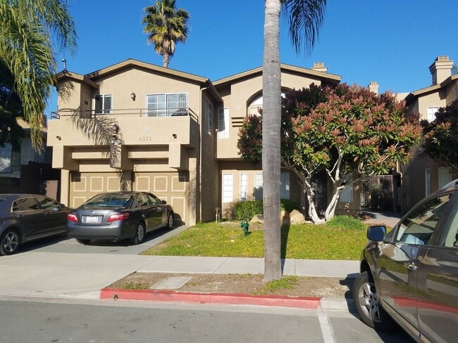 Building Photo - Updated 2 Bed, 2 Bath 2-Story Condo with Garage