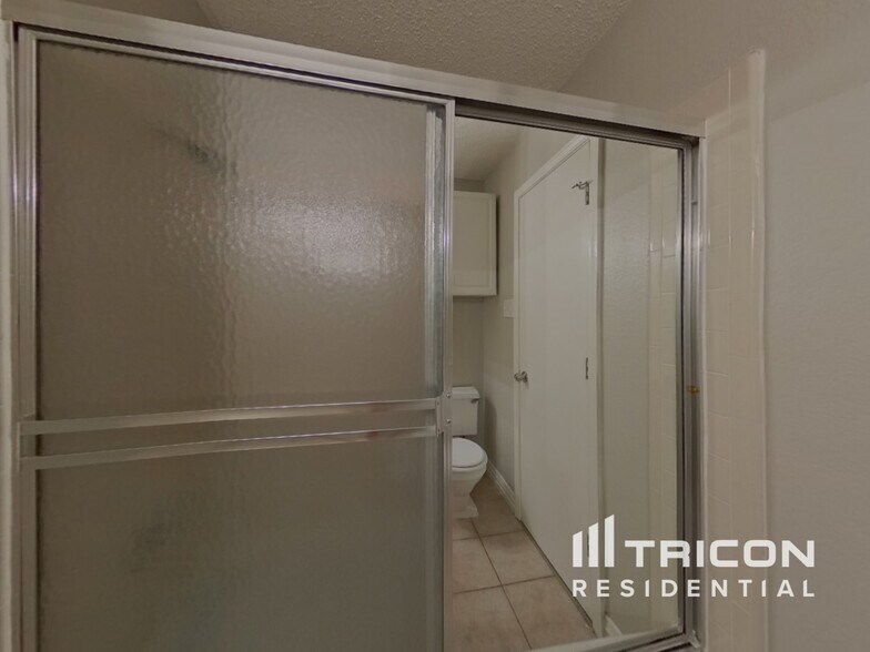 Building Photo - 4108 Coronet Ln