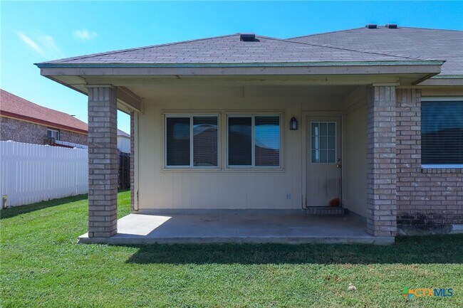 Building Photo - 1805 Lobrecht Ct