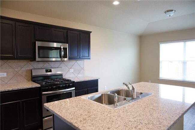 Building Photo - 11117 Furrow Hill Dr