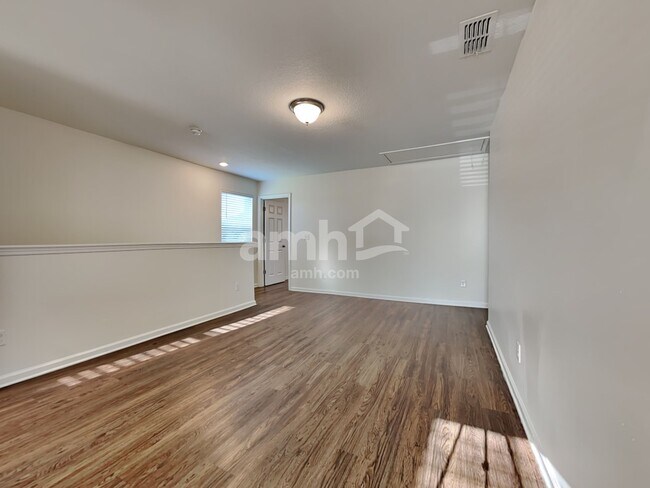 Building Photo - 155 E Jayce Way