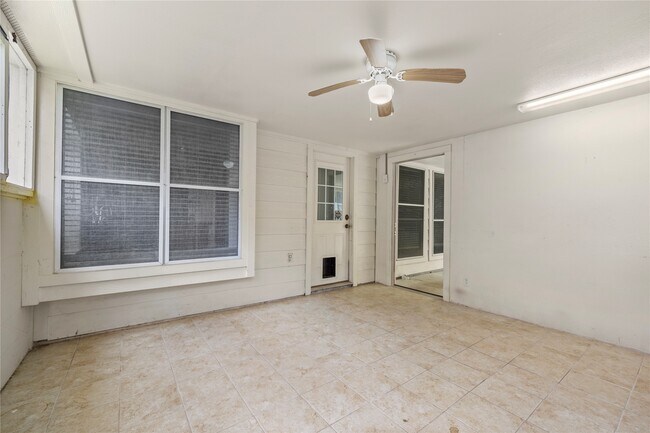 Building Photo - 8619 Bridge Park Dr