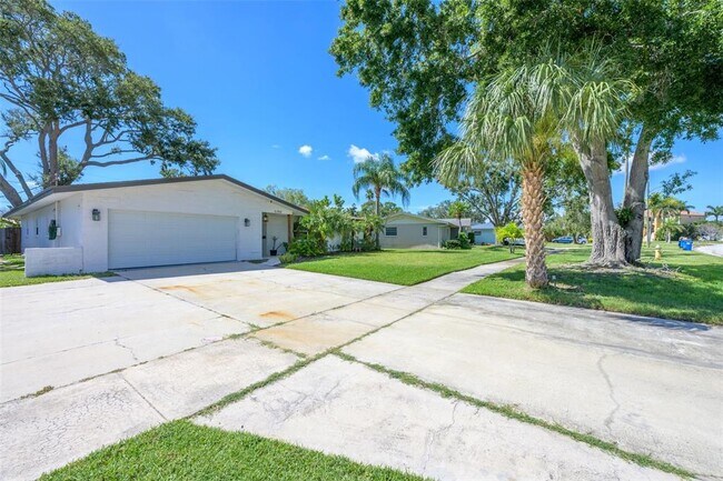 Building Photo - 5700 Bayou Grande Blvd NE