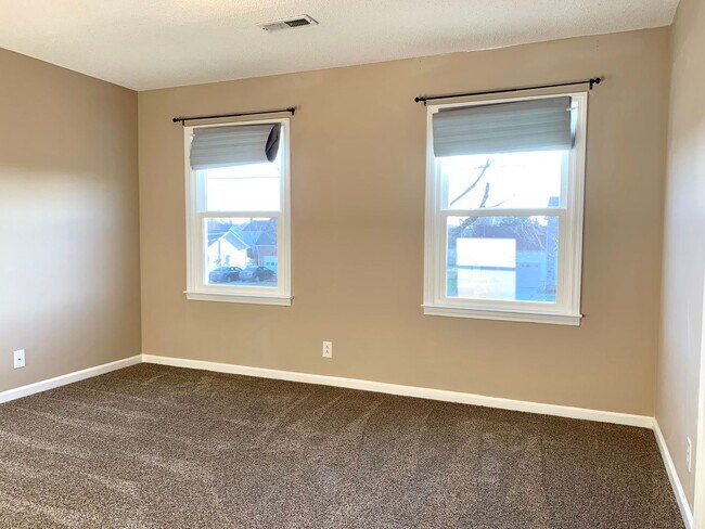 Building Photo - 1233 Cobblestone Ln